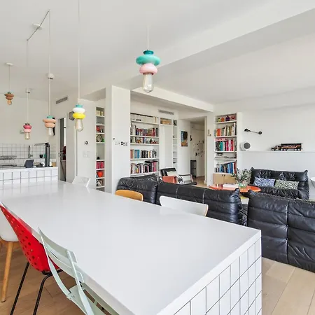 Avec Balcon Design Par Fleur Delesalle 6 Pers * Paris