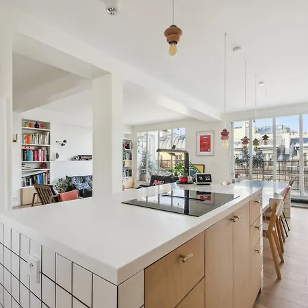 Avec Balcon Design Par Fleur Delesalle 6 Pers Daire Paris